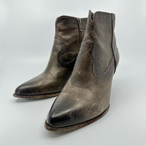 FRYE Renee Short Seam Brown Leather Ankle Boot with Heel size 9.5 M 3472066 - Picture 7 of 8